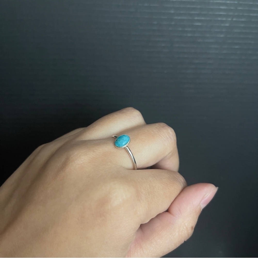 Sterling Silver Turquoise Bezel Dainty Ring Size 8 Signed 925 - Picture 2 of 6